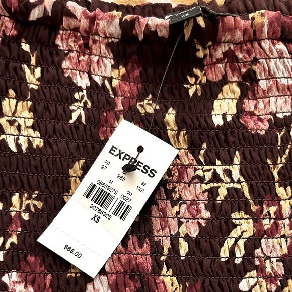 NWT Express Floral Square Neck Smocked Body Top Size XS Fall Season - Picture 7 of 8